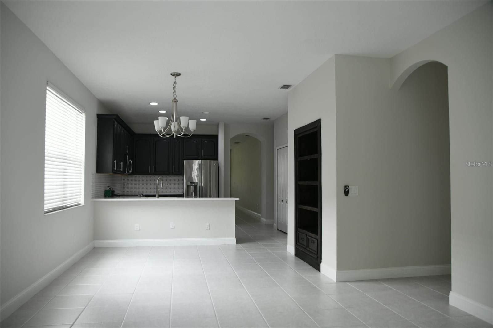Image 4 of 19 For 4943 Solimartin Drive