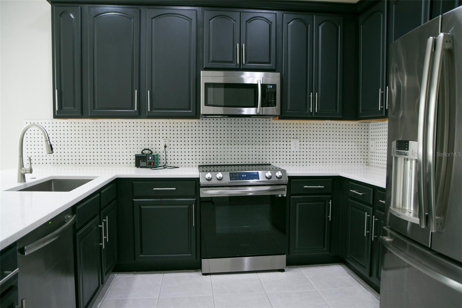 Image 5 of 19 For 4943 Solimartin Drive