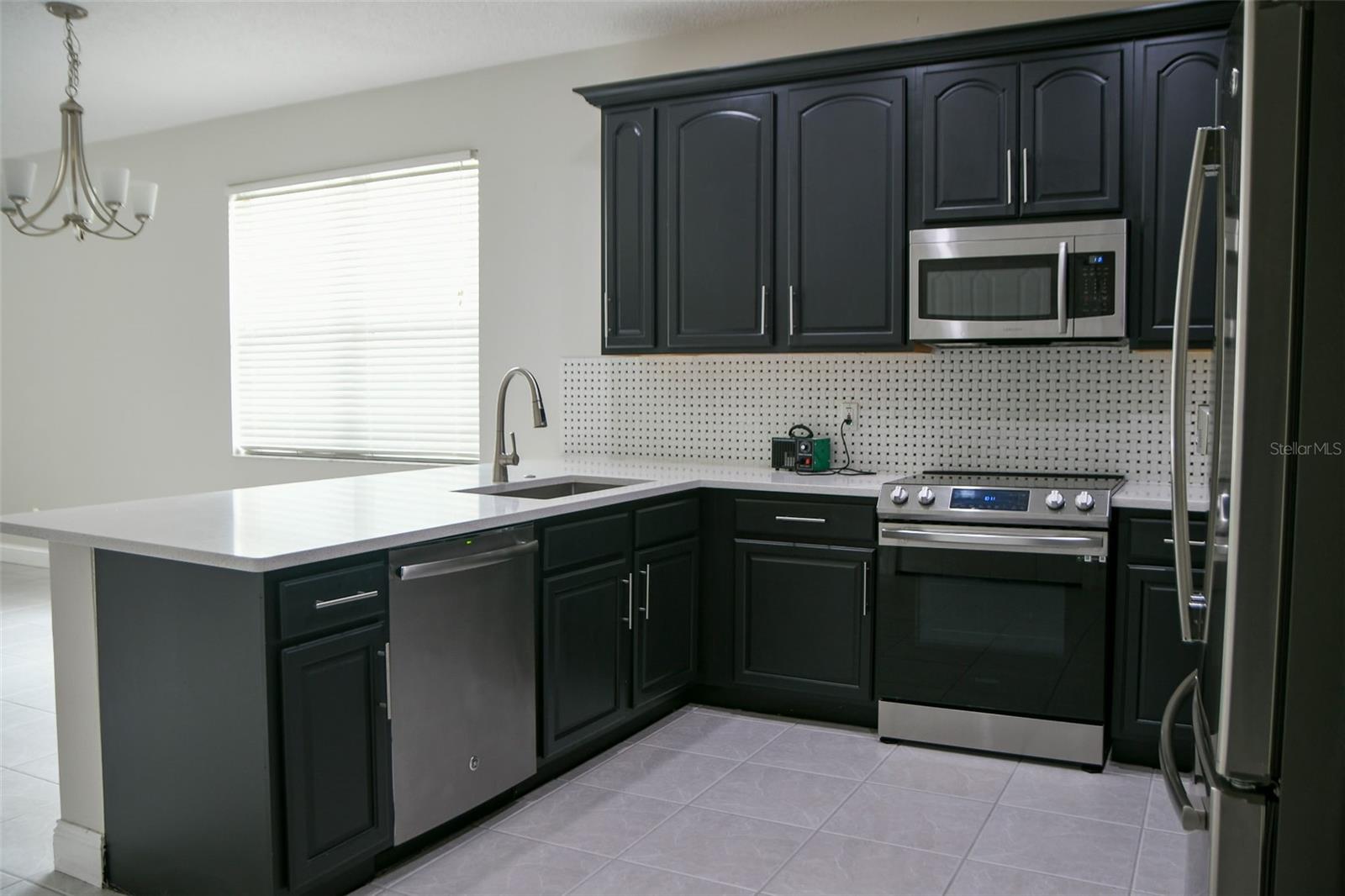 Image 9 of 19 For 4943 Solimartin Drive