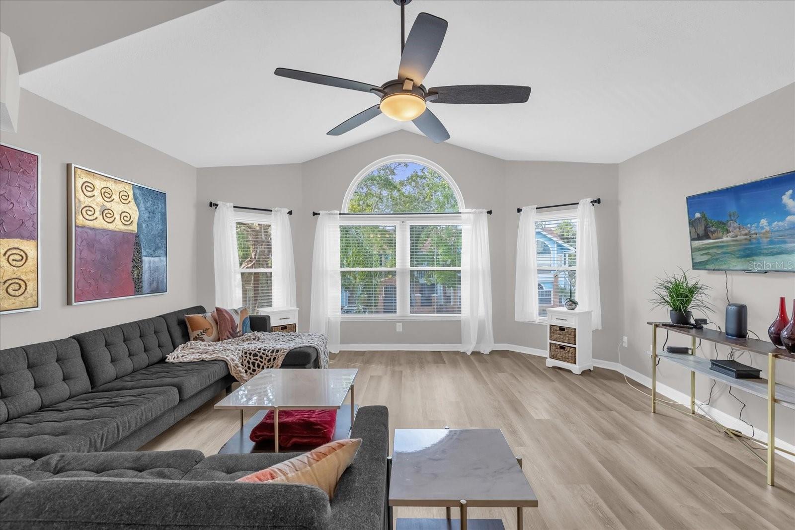 Image 2 of 40 For 2743 Poinciana Boulevard 62