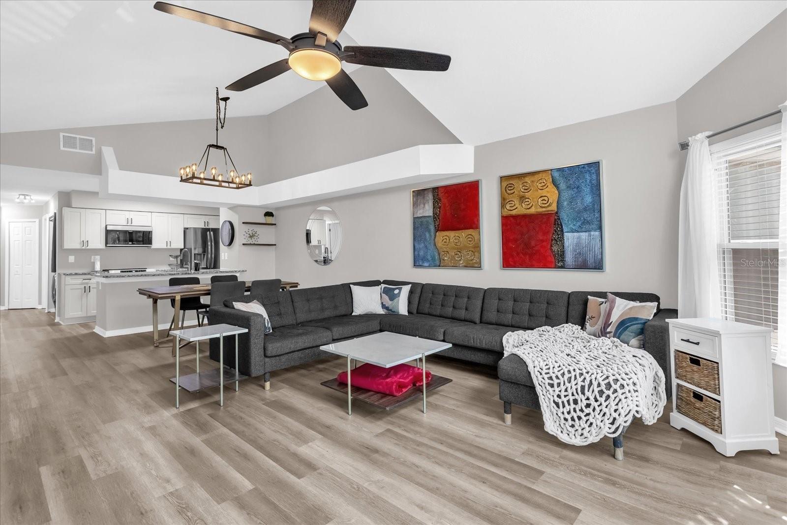 Image 4 of 40 For 2743 Poinciana Boulevard 62