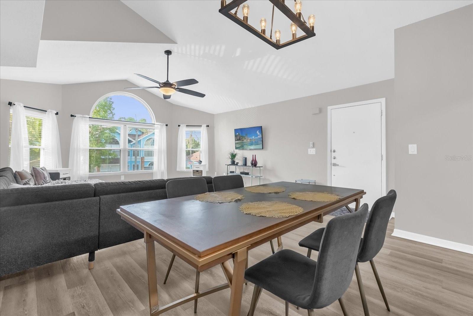 Image 6 of 40 For 2743 Poinciana Boulevard 62