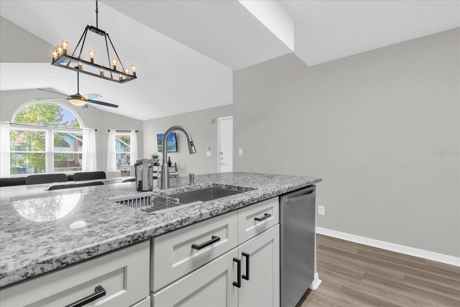 Image 8 of 40 For 2743 Poinciana Boulevard 62