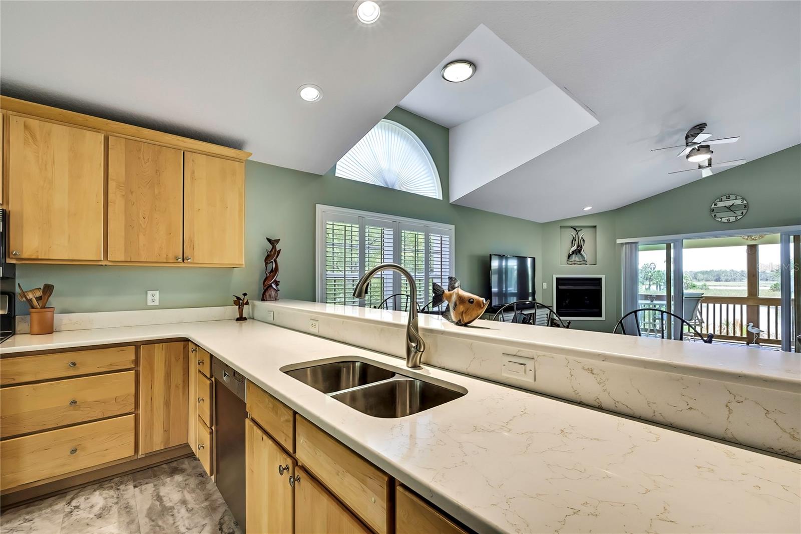 Image 10 of 51 For 11960 Blue Bayou Court 361