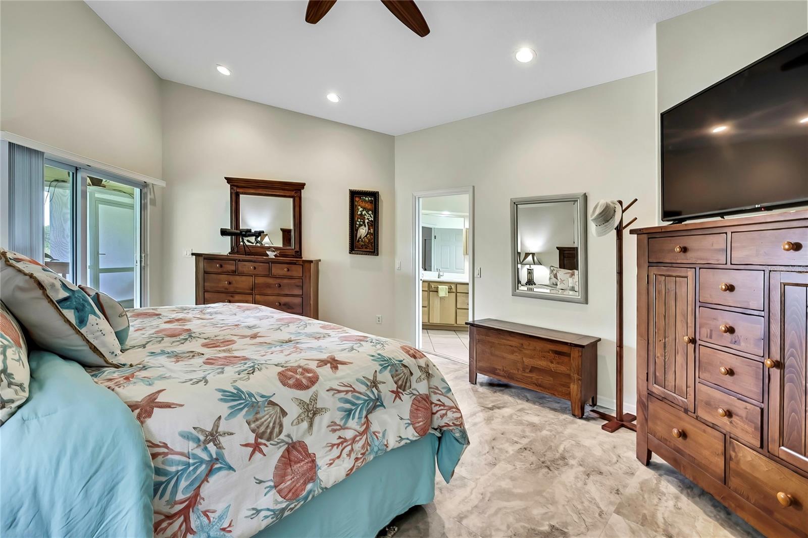 Image 14 of 51 For 11960 Blue Bayou Court 361