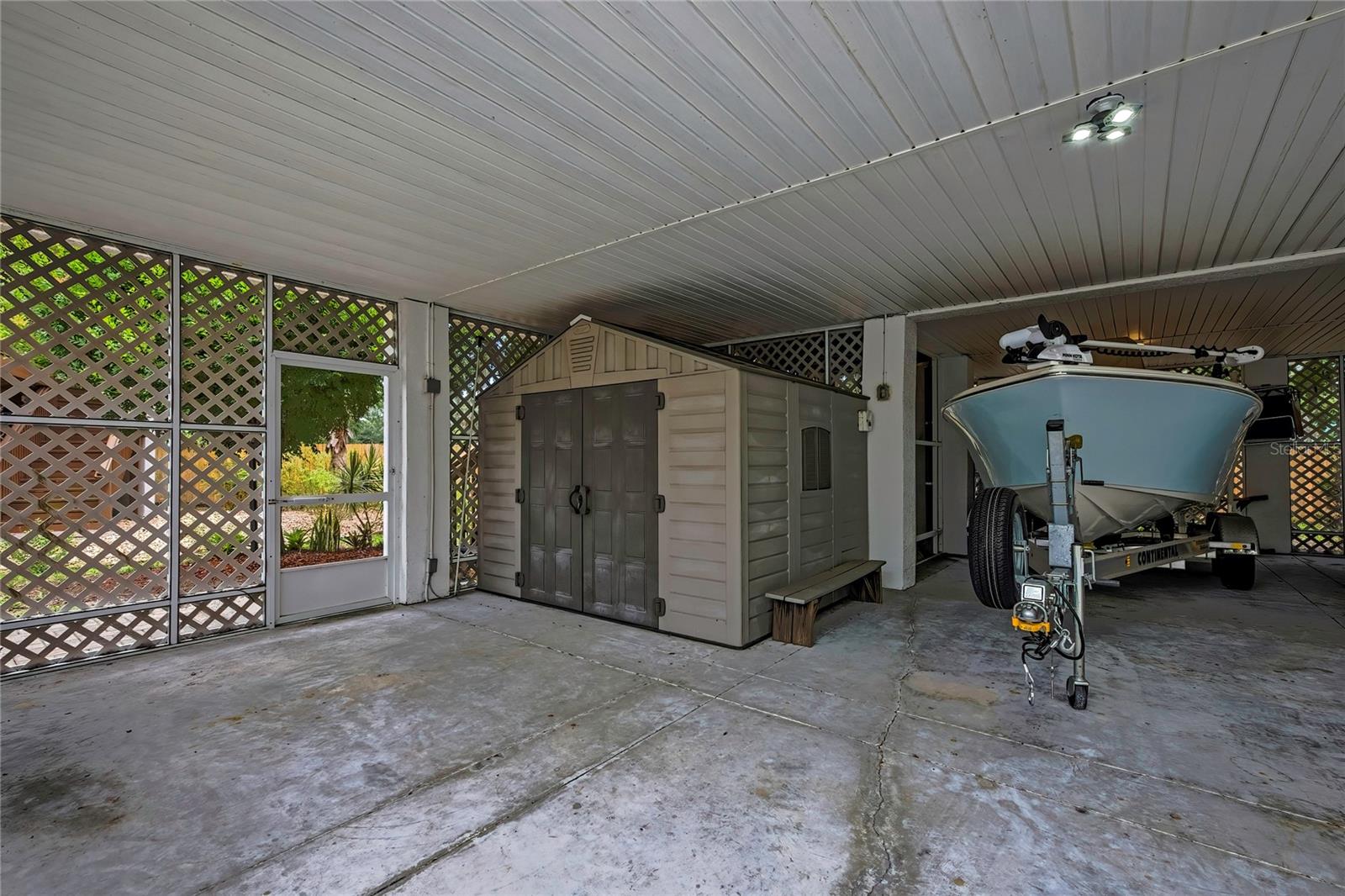 Image 38 of 51 For 11960 Blue Bayou Court 361