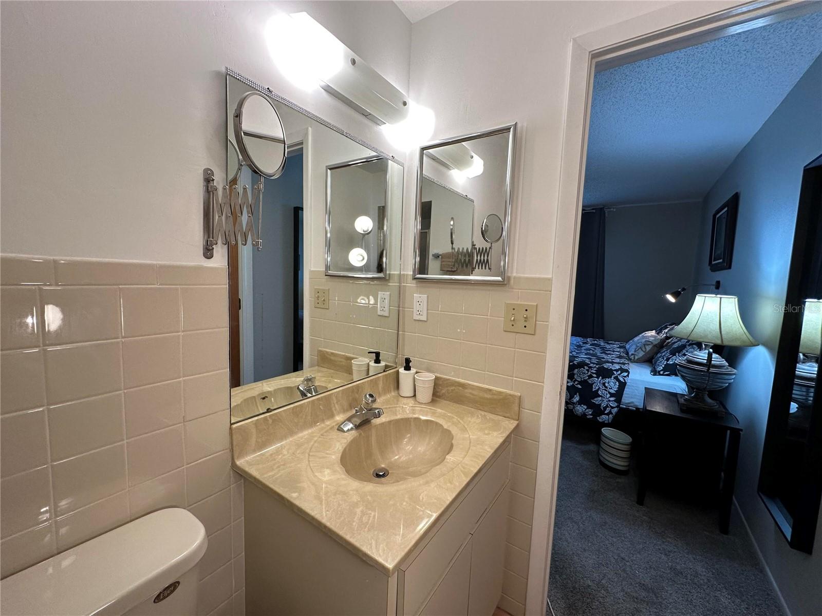 Image 18 of 22 For 13250 Ridge Road 1-7