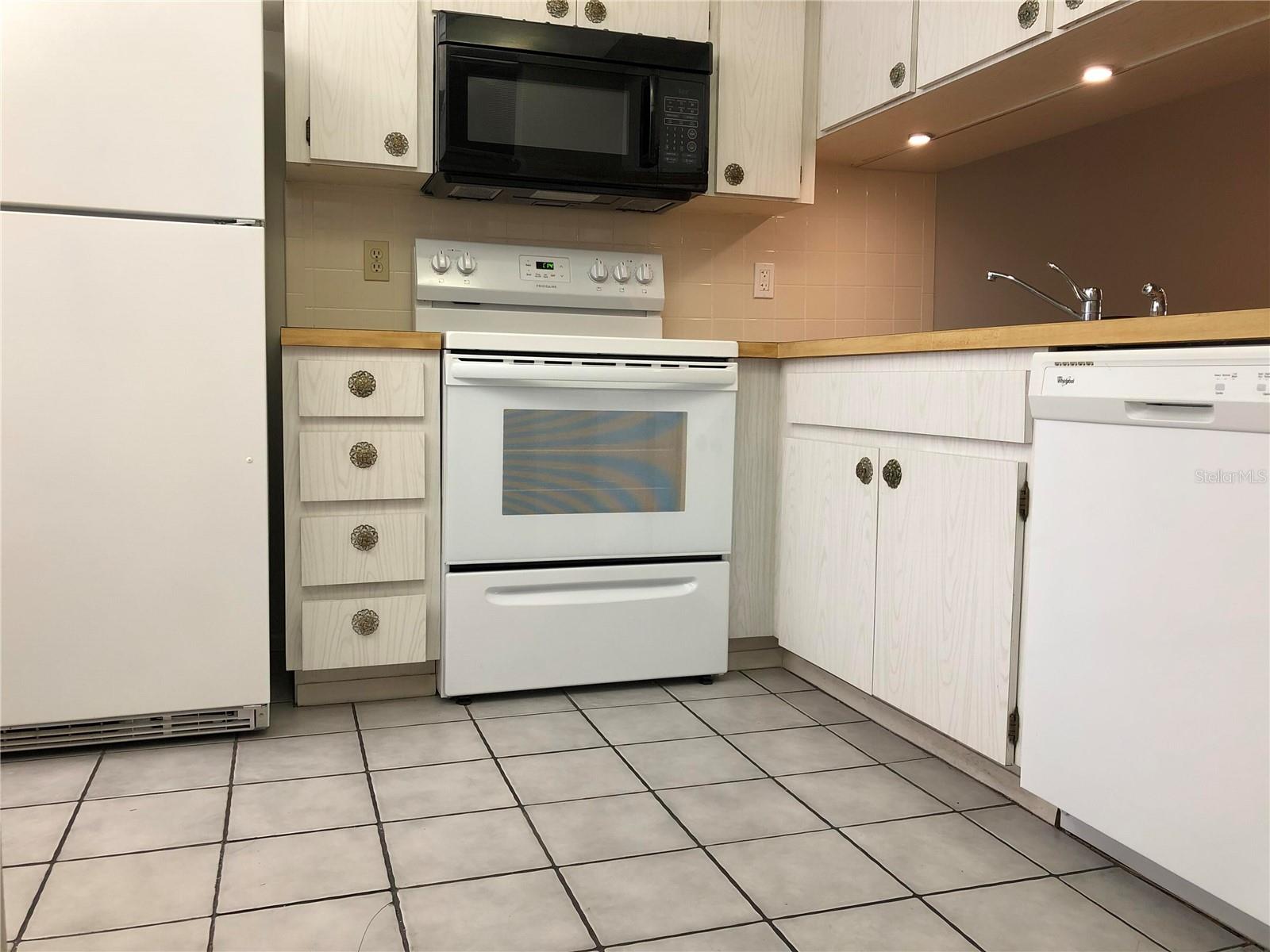 Image 5 of 22 For 13250 Ridge Road 1-7