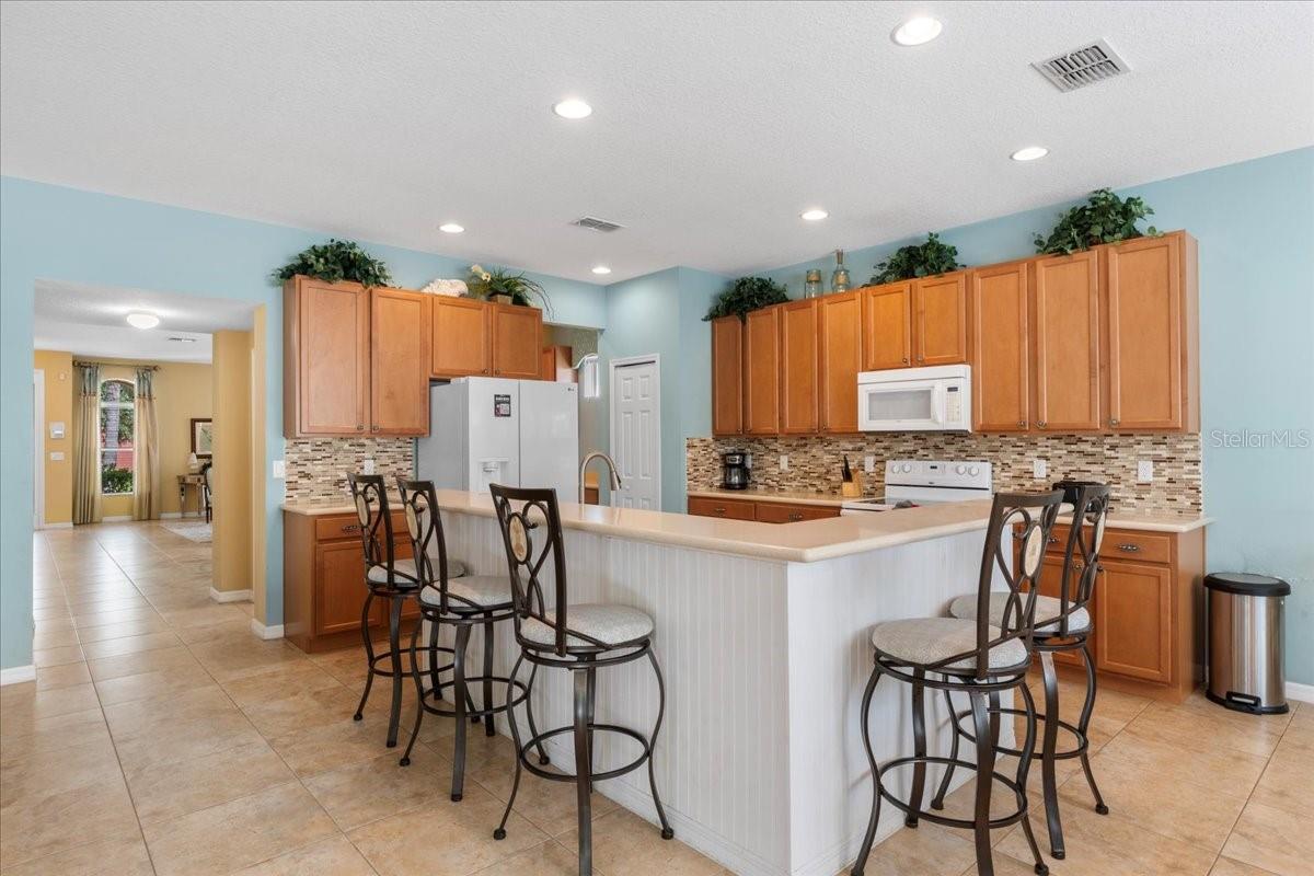 Image 10 of 51 For 301 Las Fuentes Drive