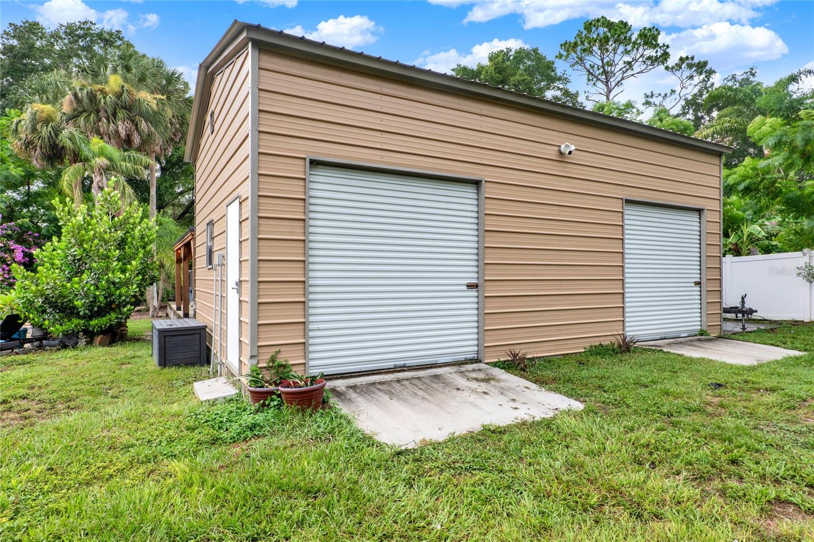 Image 38 of 43 For 1745 Yvonne Street