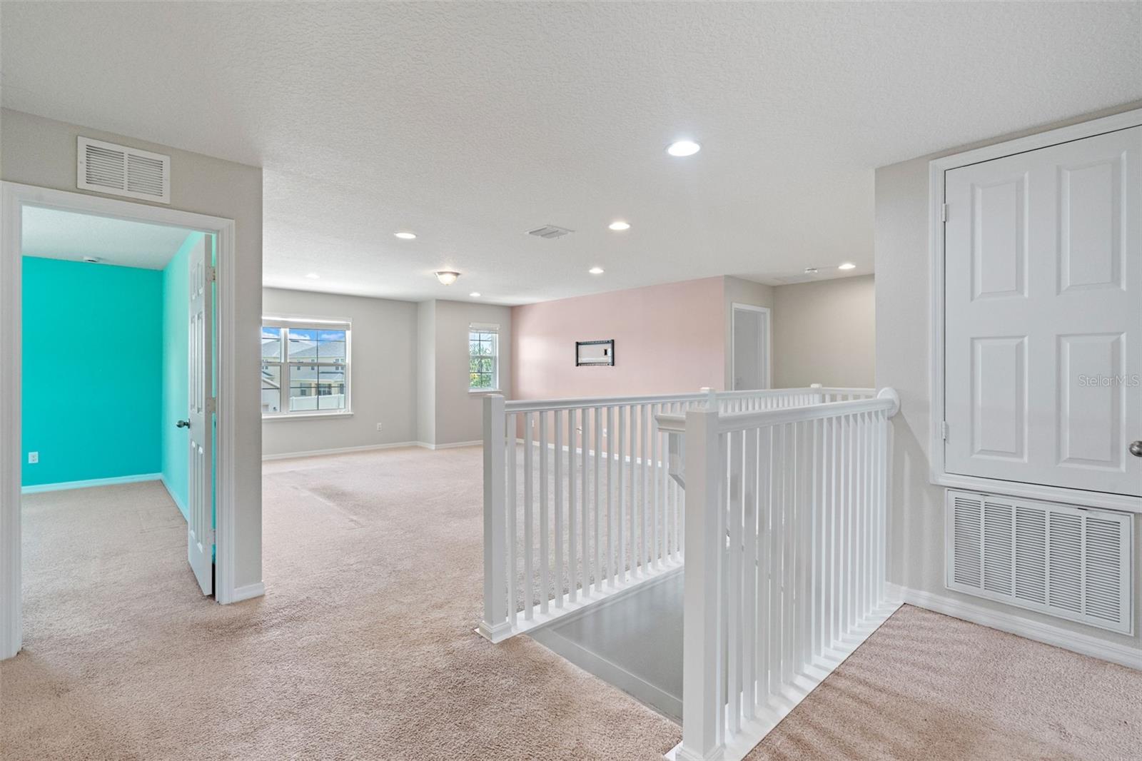 Image 28 of 80 For 3700 Mt Vernon Way