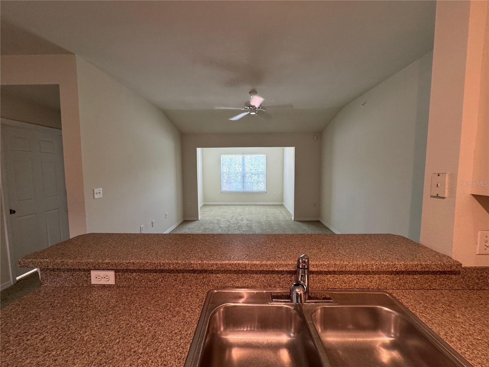 Image 4 of 16 For 5459 Vineland Road 4304