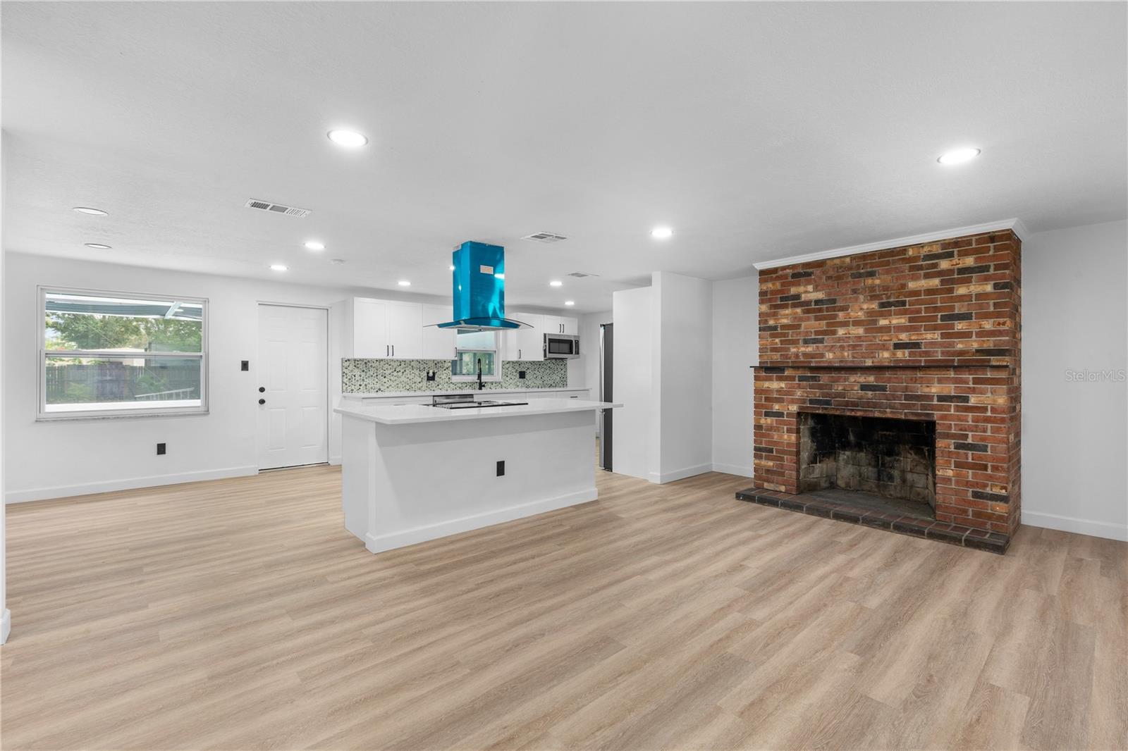 Image 3 of 25 For 2330 Pleasant Drive