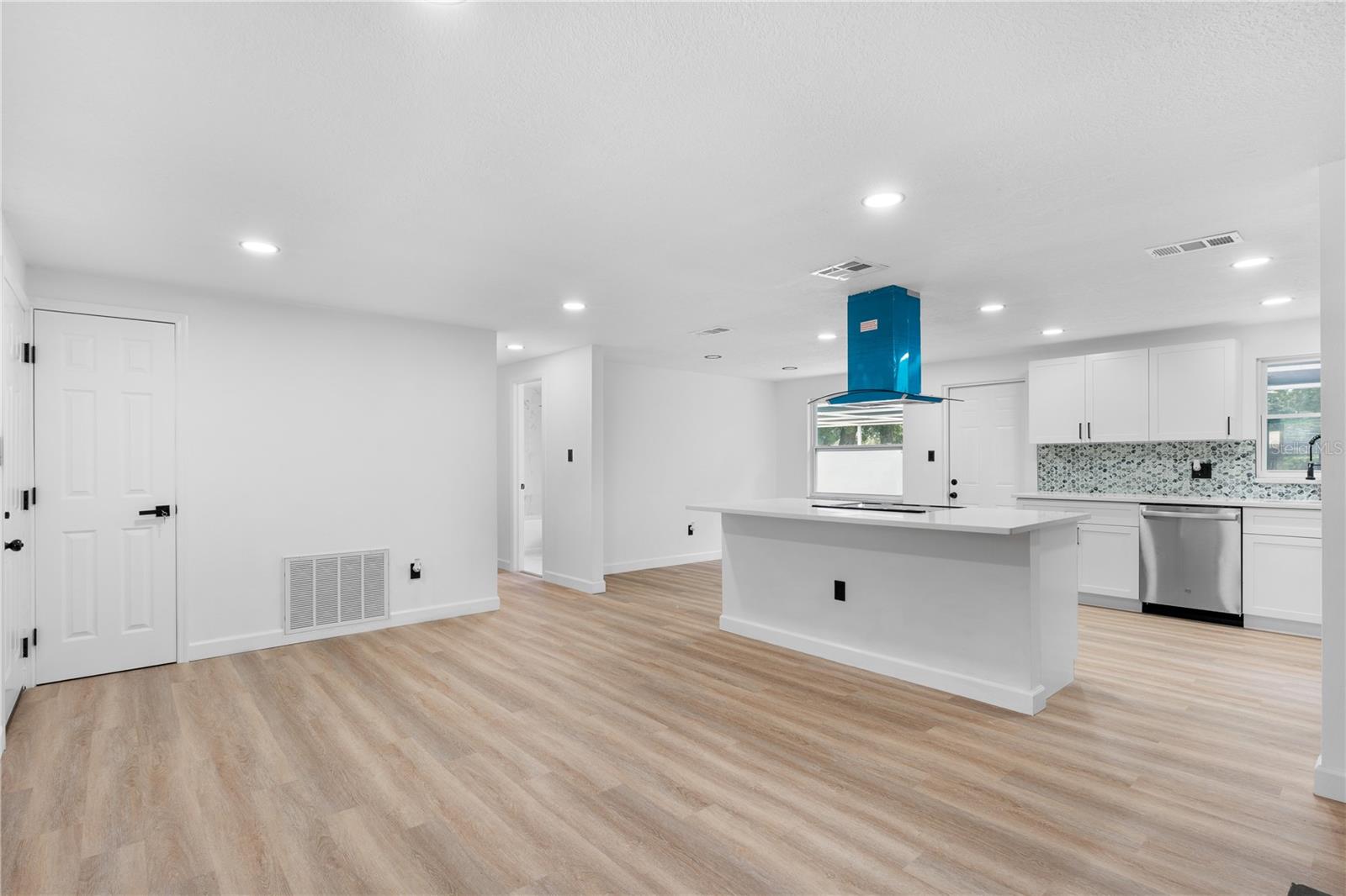 Image 4 of 25 For 2330 Pleasant Drive