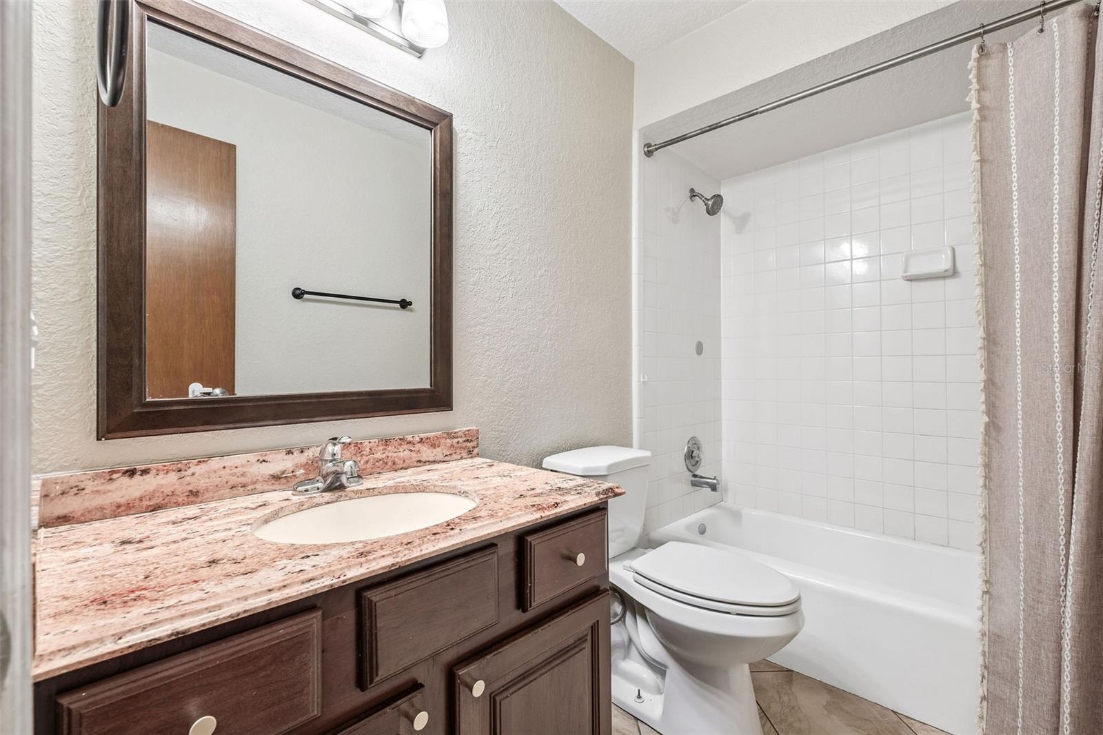 Image 16 of 25 For 8428 Auburn Circle