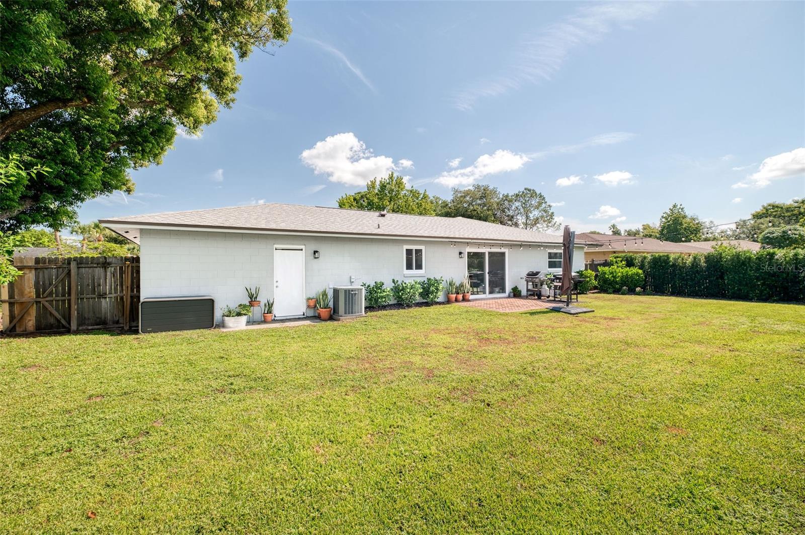 Image 17 of 25 For 8428 Auburn Circle
