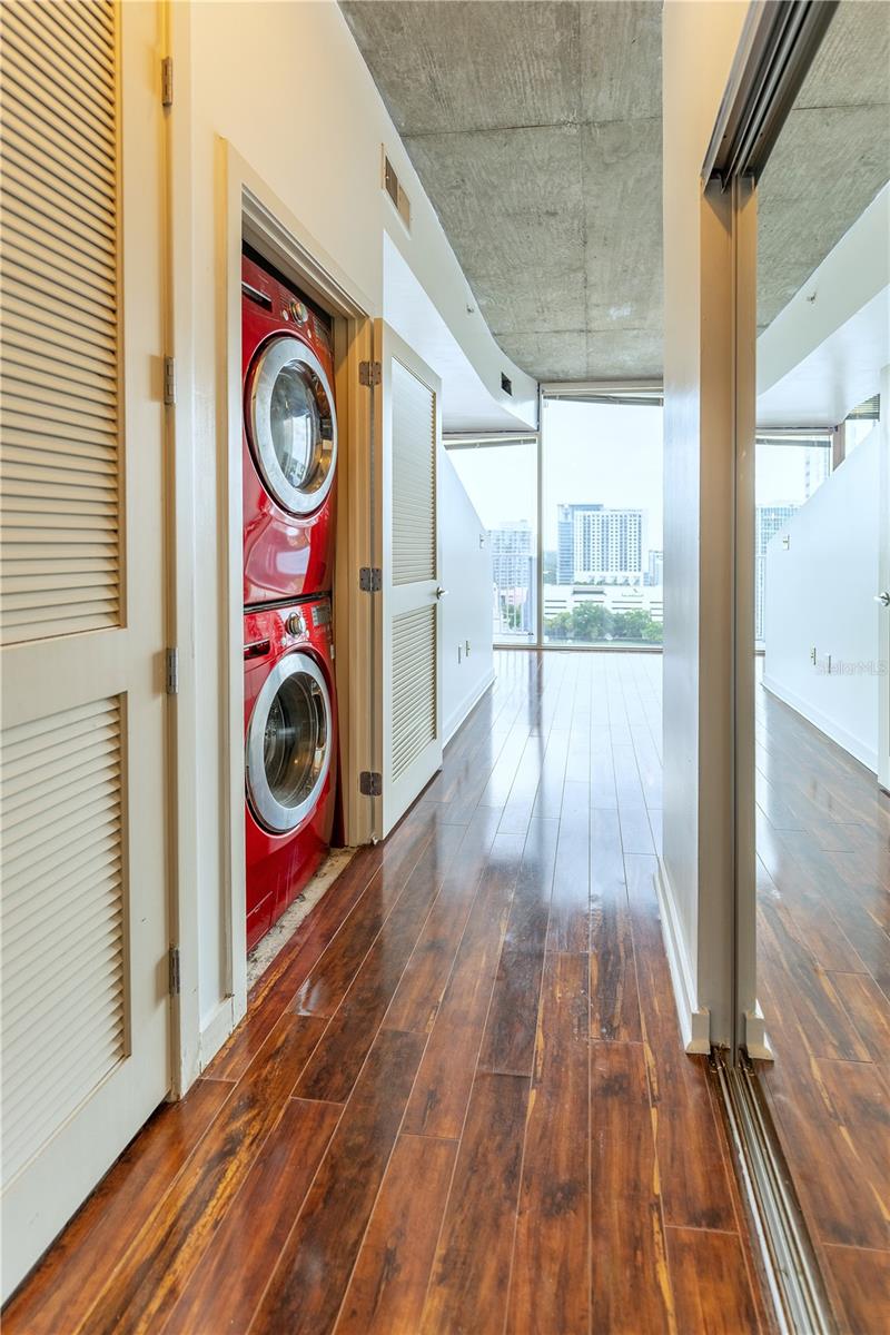 Image 15 of 26 For 155 Court Avenue 1113