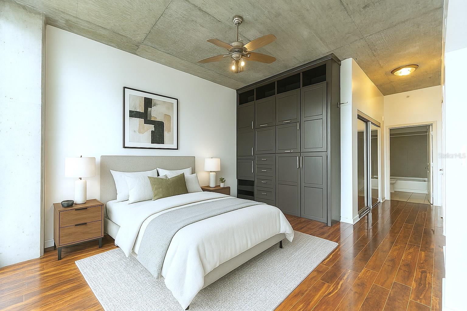 Image 7 of 26 For 155 Court Avenue 1113