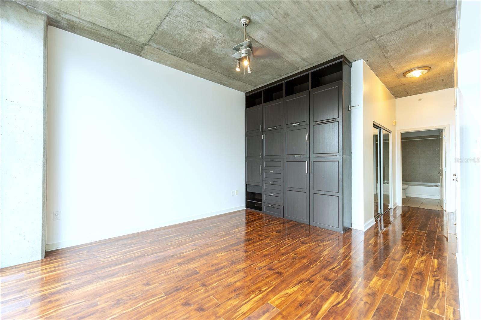Image 9 of 26 For 155 Court Avenue 1113
