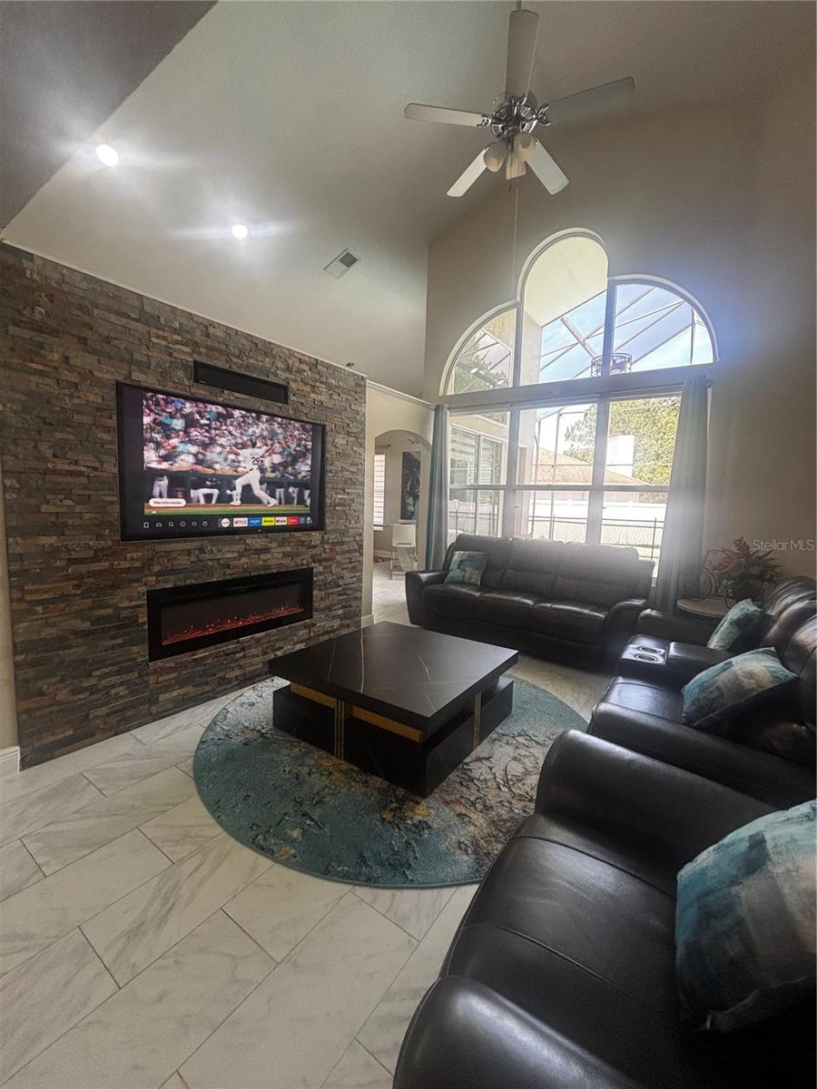Image 10 of 33 For 12672 Lakebrook Drive