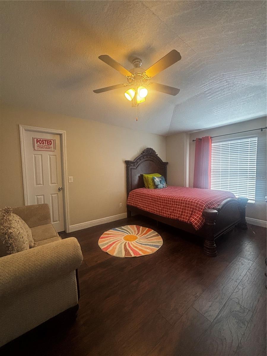 Image 23 of 33 For 12672 Lakebrook Drive