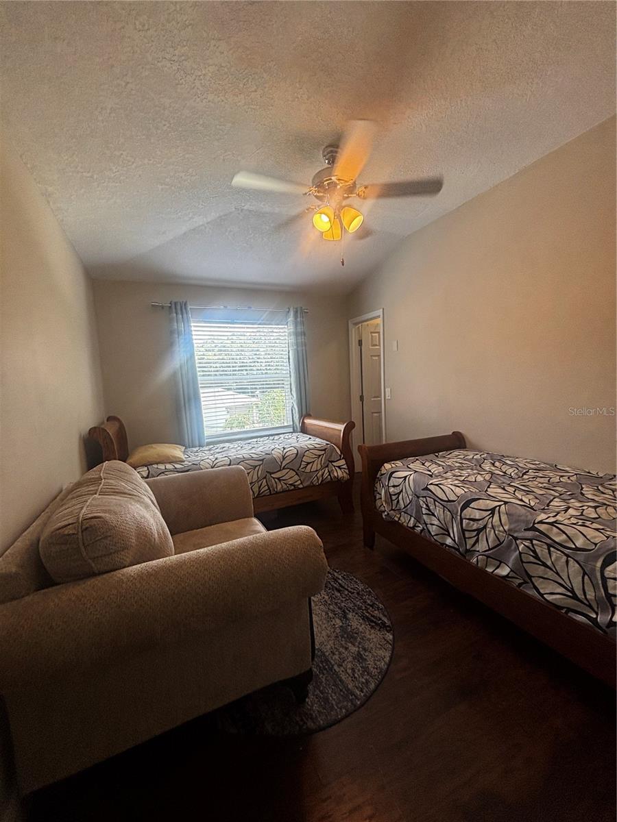 Image 28 of 33 For 12672 Lakebrook Drive