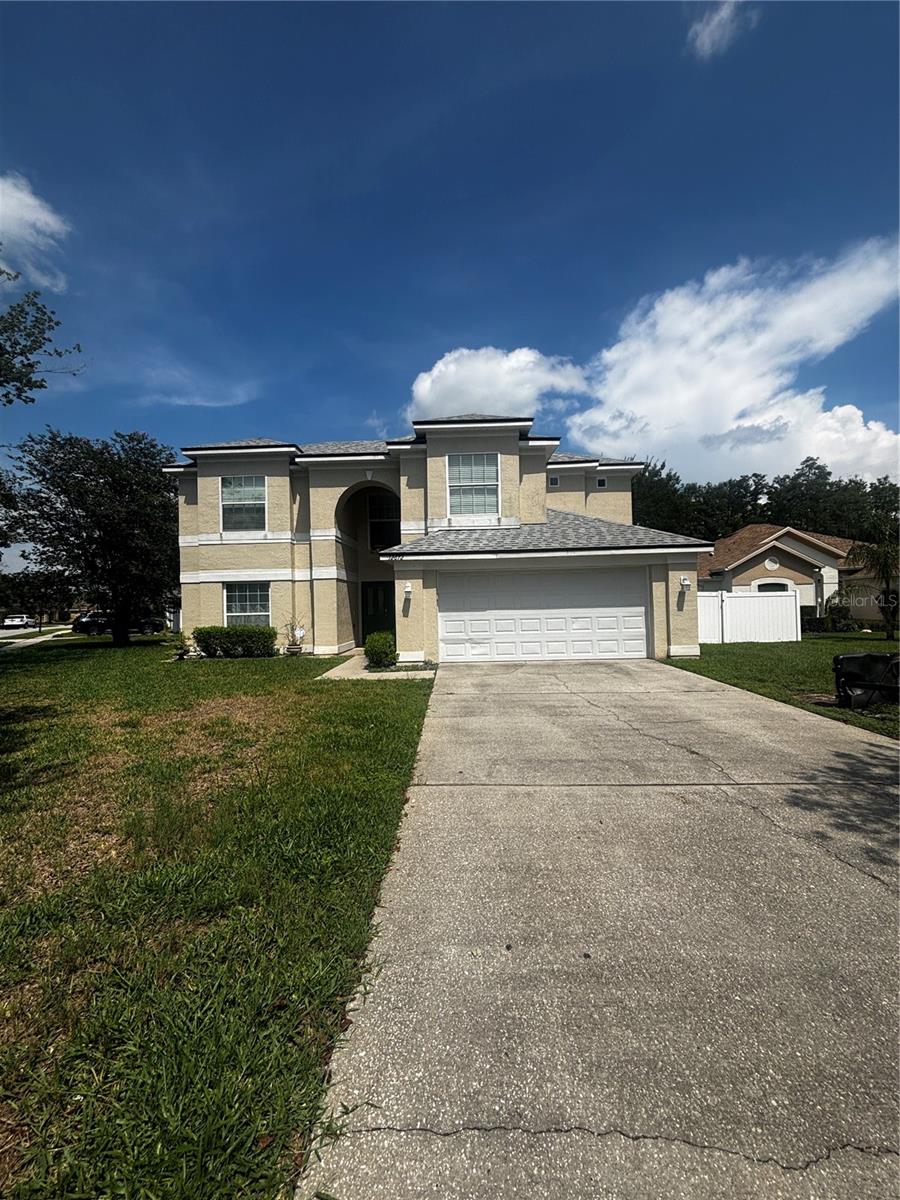 Image 3 of 33 For 12672 Lakebrook Drive