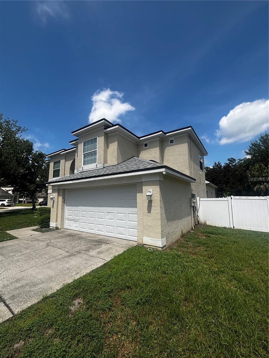 Image 4 of 33 For 12672 Lakebrook Drive
