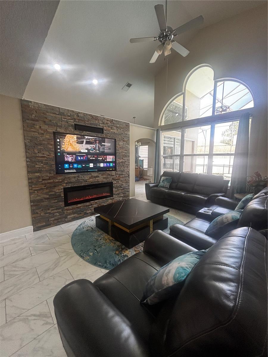 Image 9 of 33 For 12672 Lakebrook Drive
