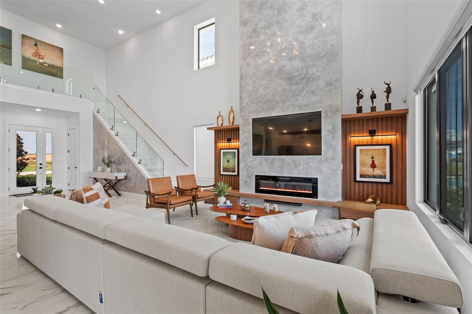 Image 10 of 41 For 15821 Vetta Drive