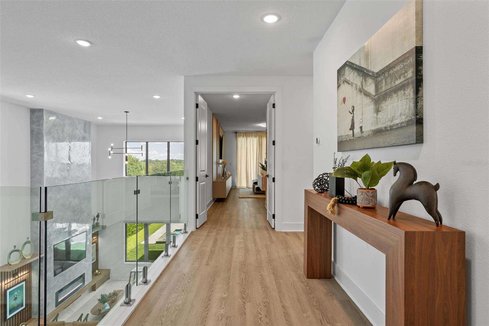 Image 19 of 41 For 15821 Vetta Drive