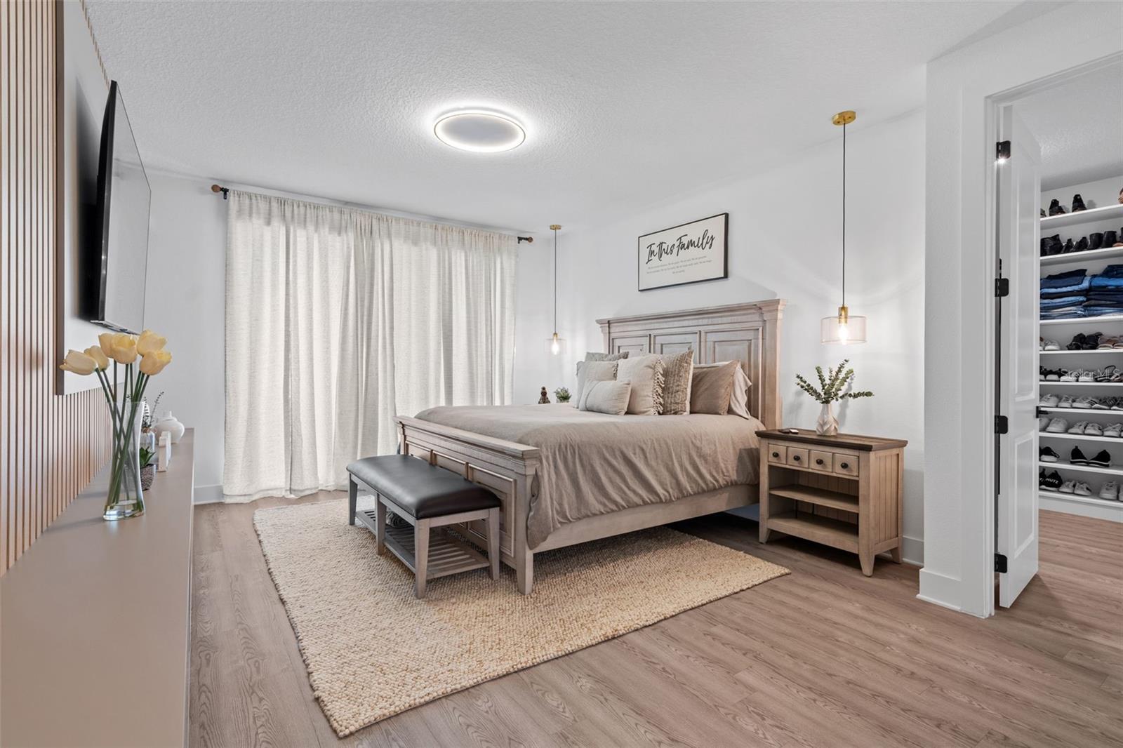 Image 20 of 41 For 15821 Vetta Drive