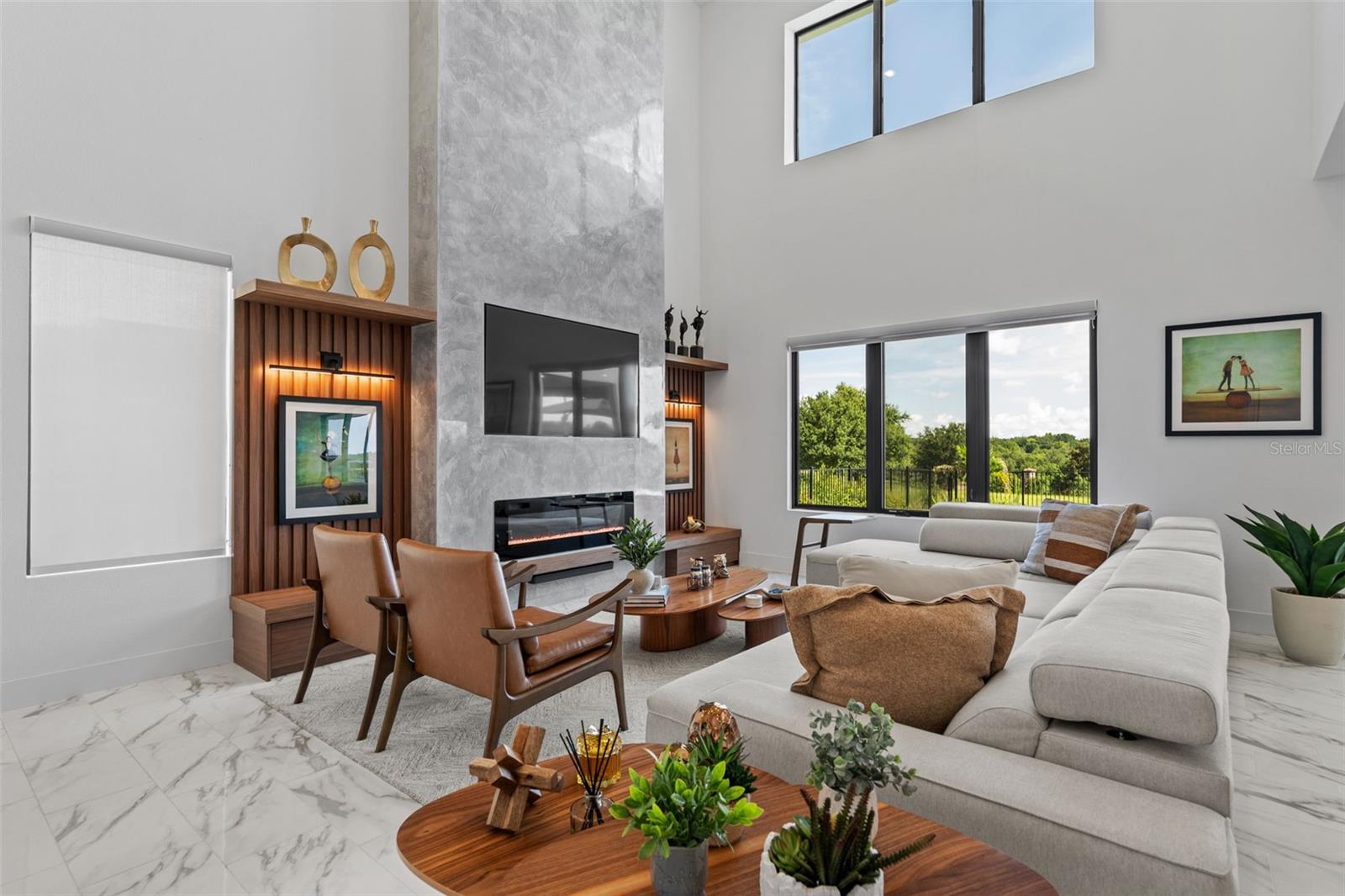 Image 9 of 41 For 15821 Vetta Drive