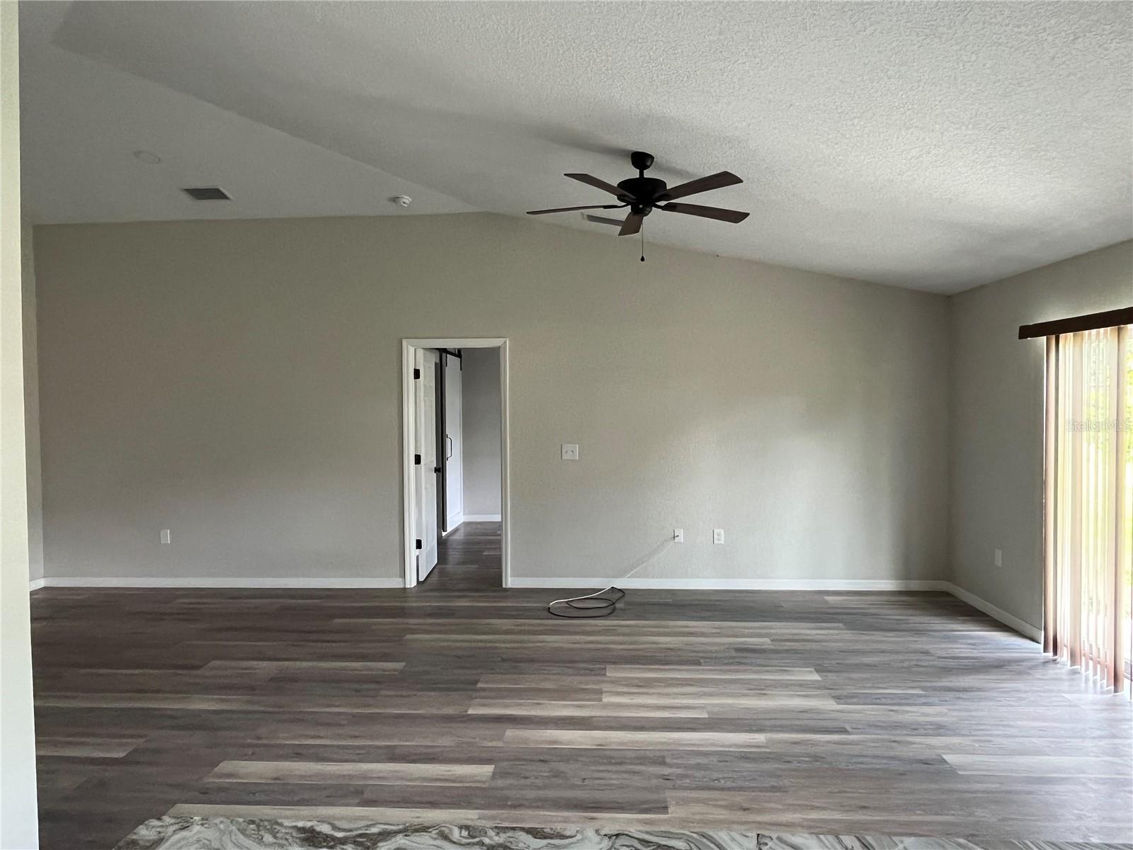 Image 10 of 20 For 125 2nd Street Se