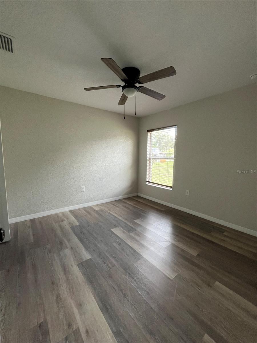 Image 18 of 20 For 125 2nd Street Se