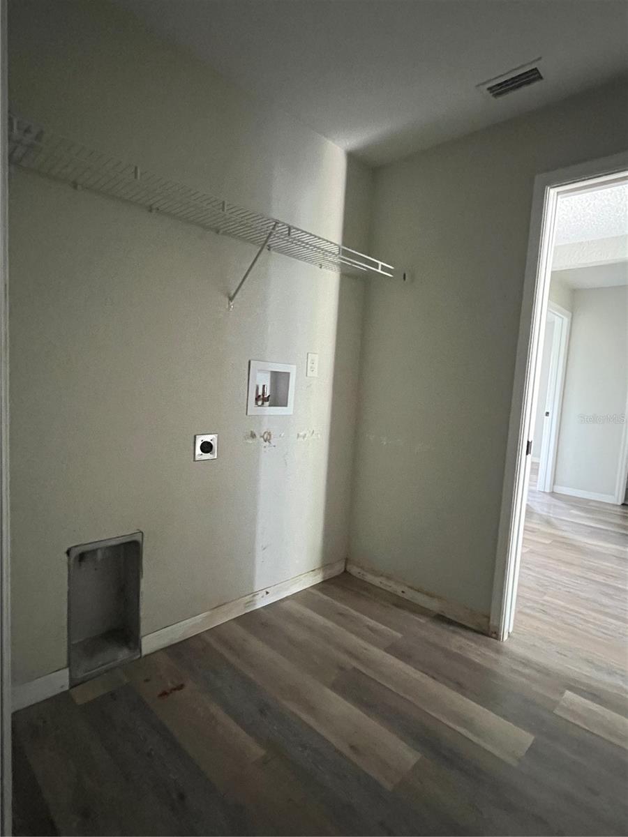 Image 20 of 20 For 125 2nd Street Se