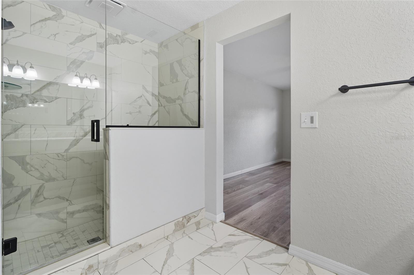 Image 27 of 42 For 125 2nd Street Se