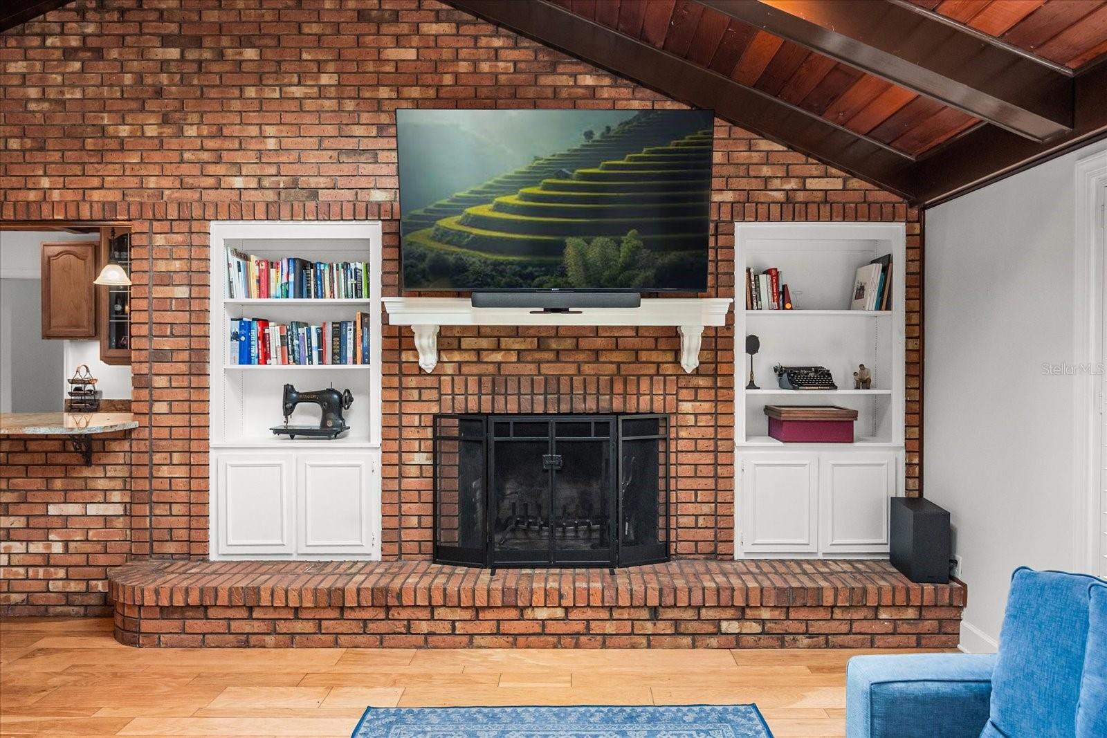Image 10 of 63 For 205 Sweetwater Cove Boulevard