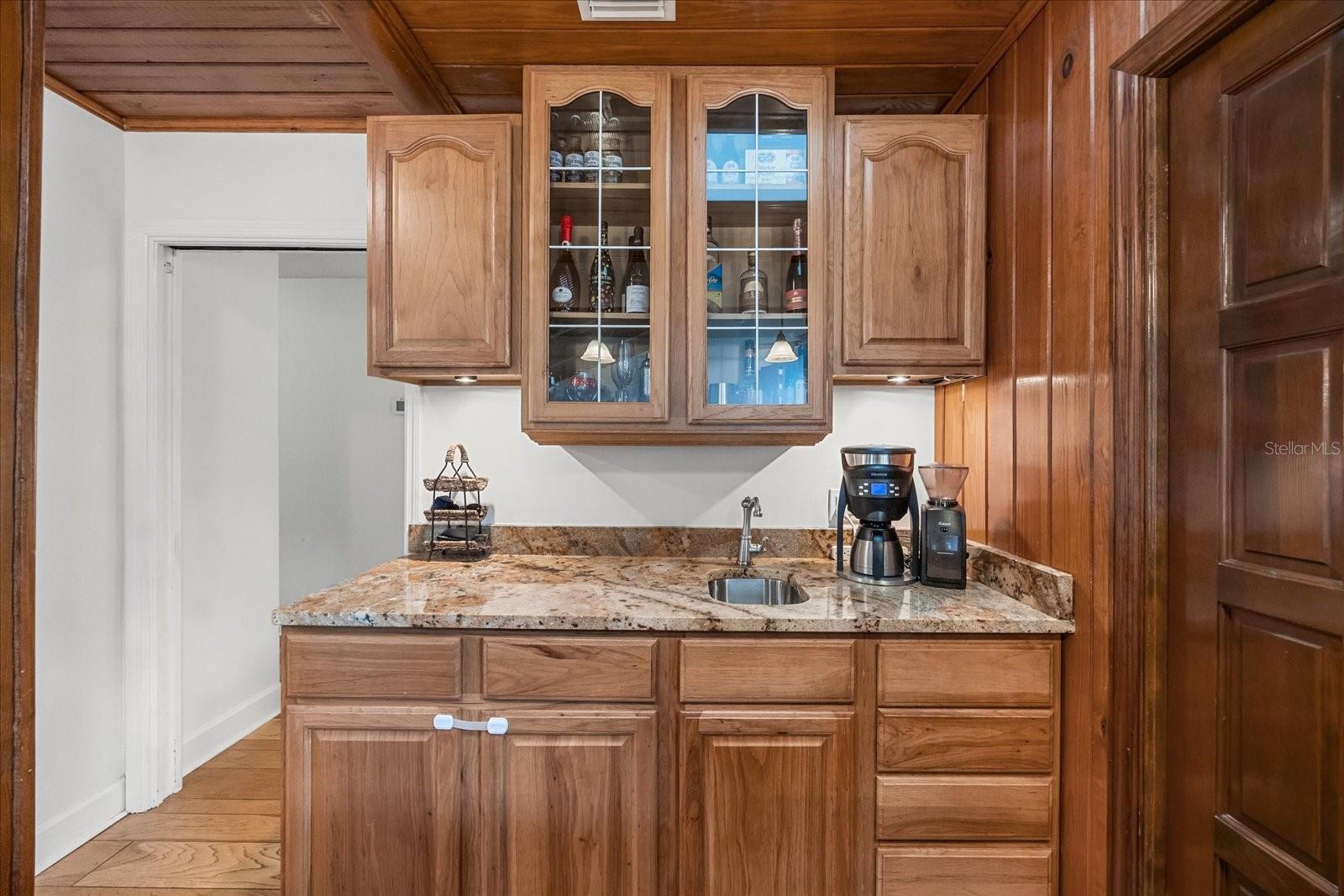 Image 13 of 63 For 205 Sweetwater Cove Boulevard