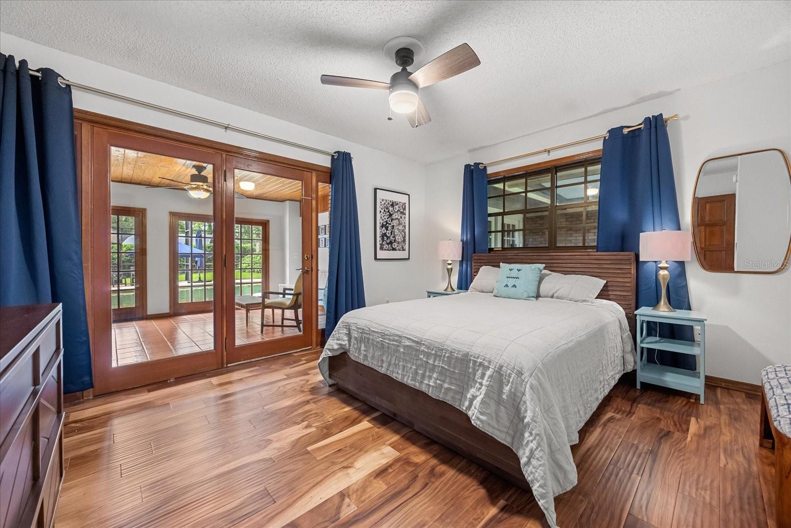 Image 31 of 63 For 205 Sweetwater Cove Boulevard