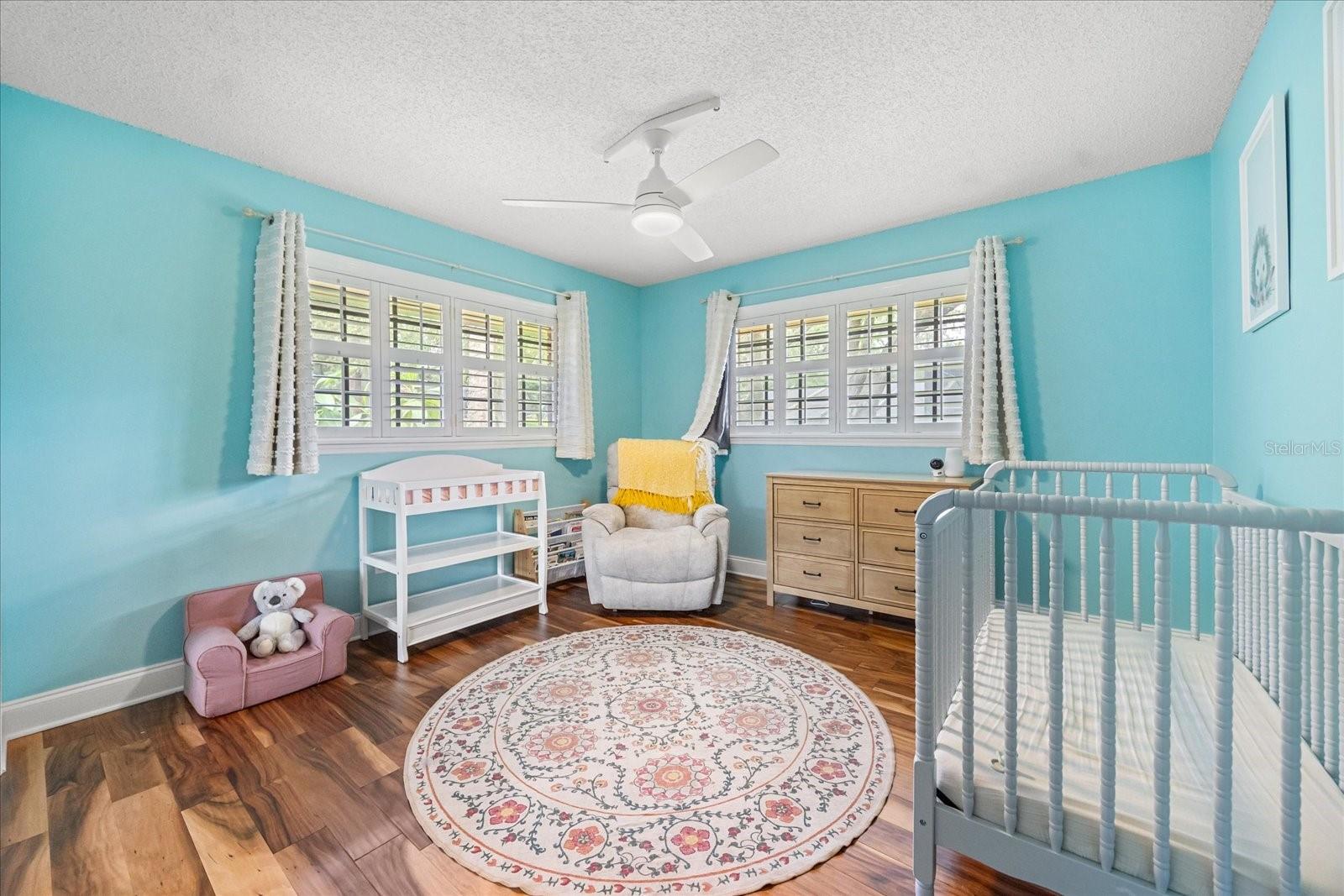 Image 38 of 63 For 205 Sweetwater Cove Boulevard
