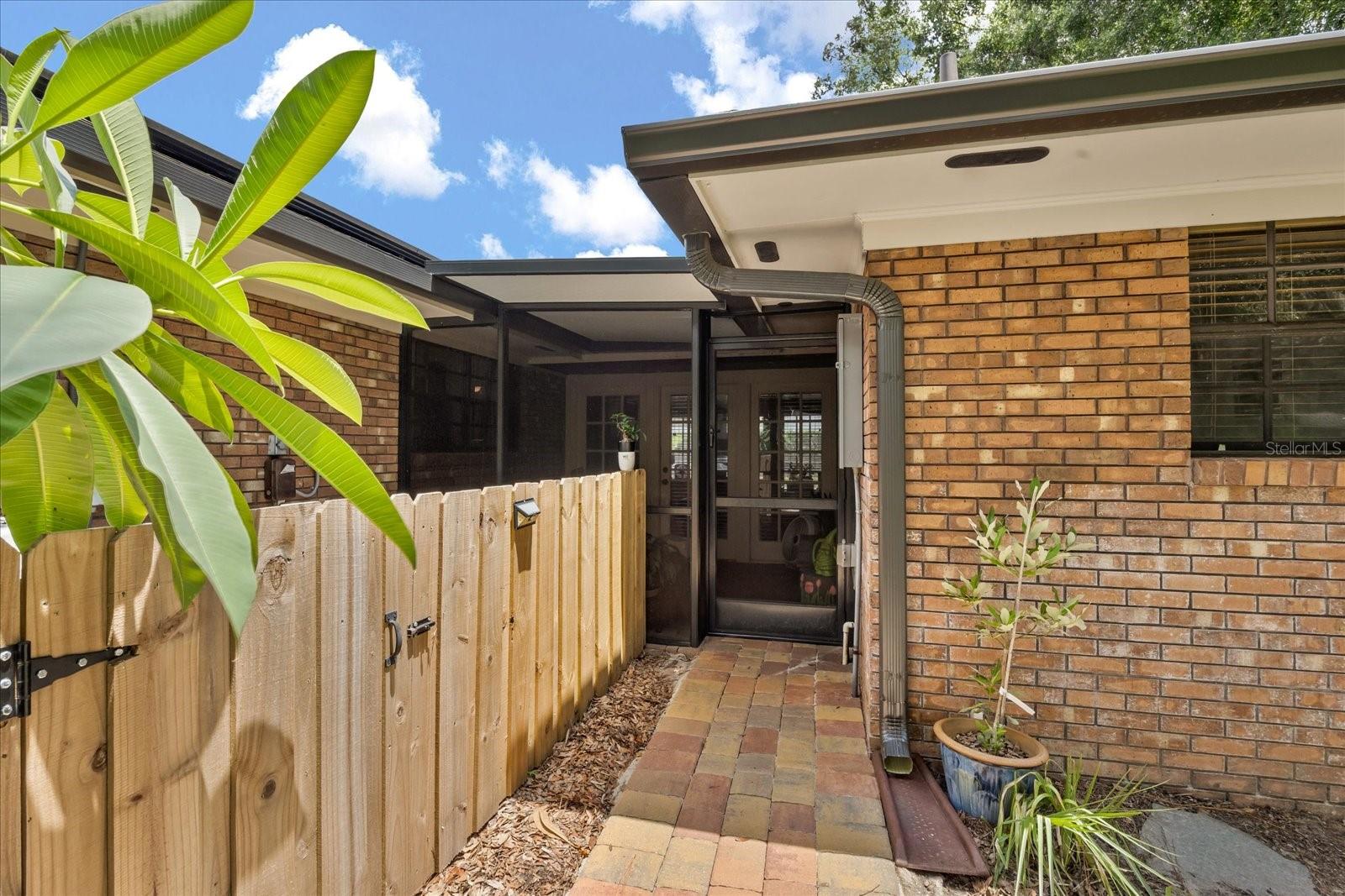 Image 47 of 63 For 205 Sweetwater Cove Boulevard