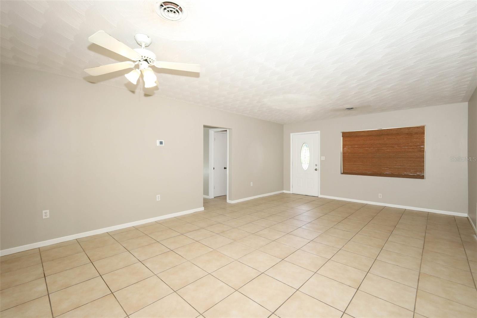 Image 16 of 47 For 904 Hall Street