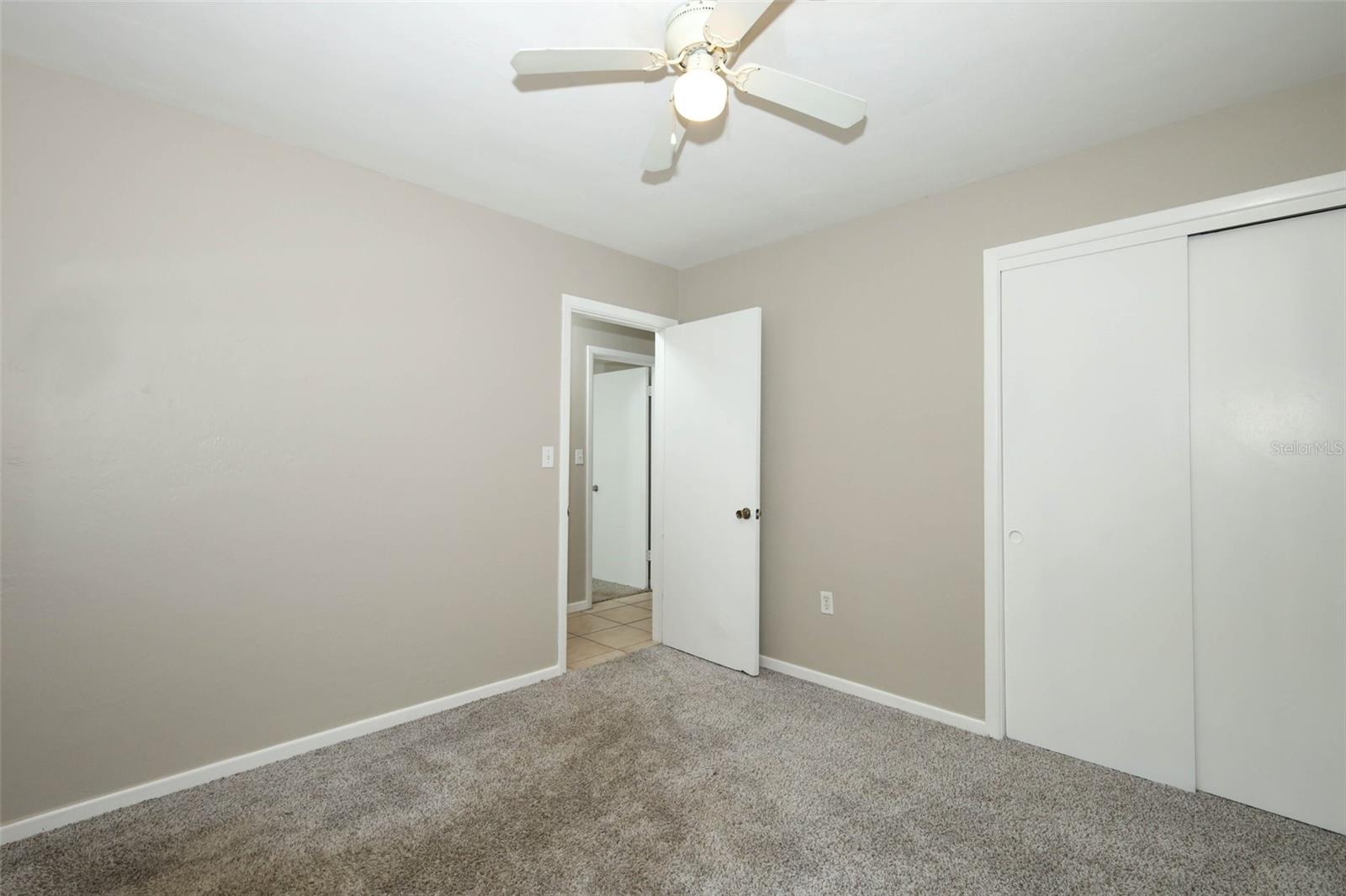 Image 24 of 47 For 904 Hall Street