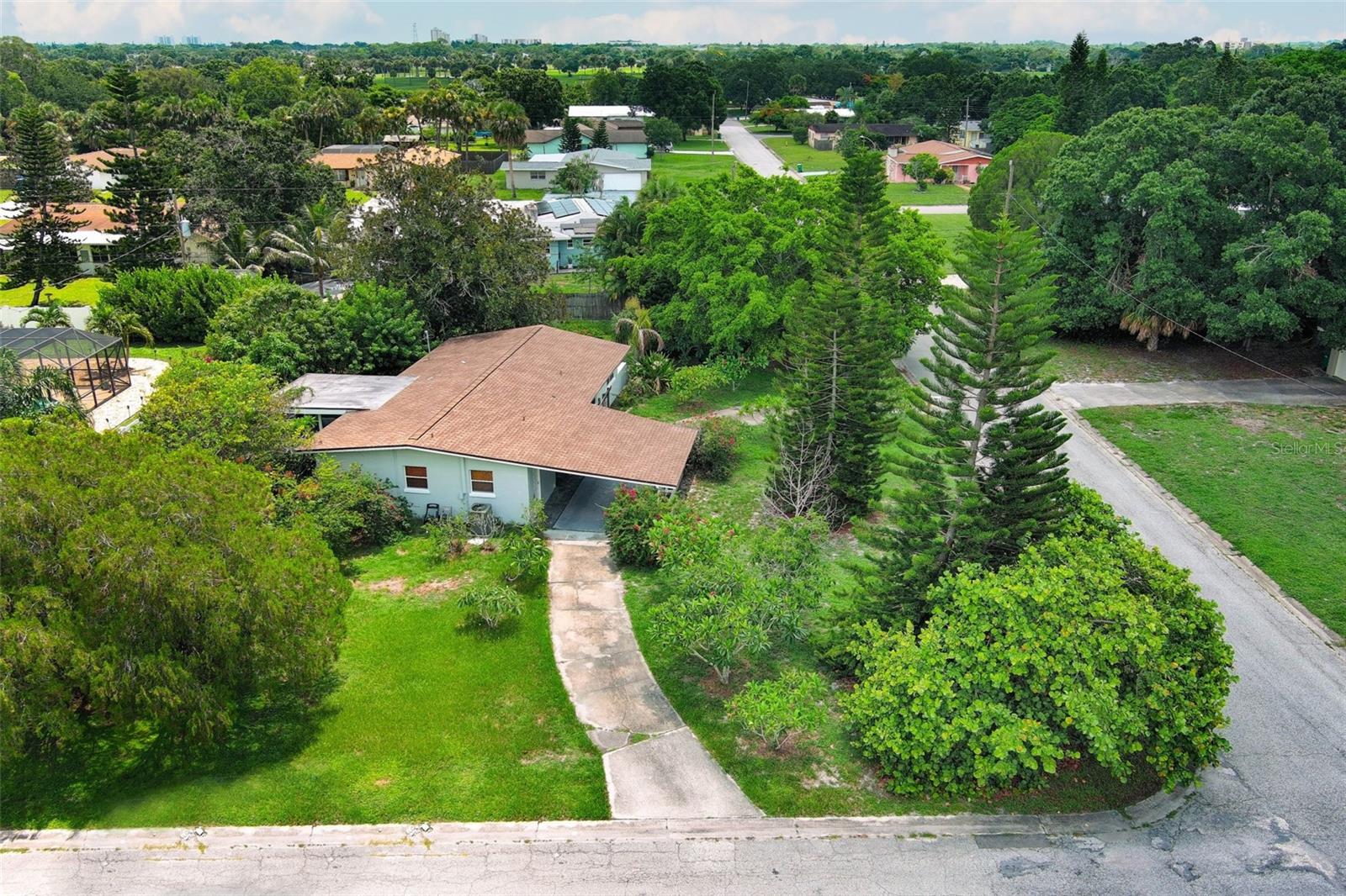 Image 47 of 47 For 904 Hall Street