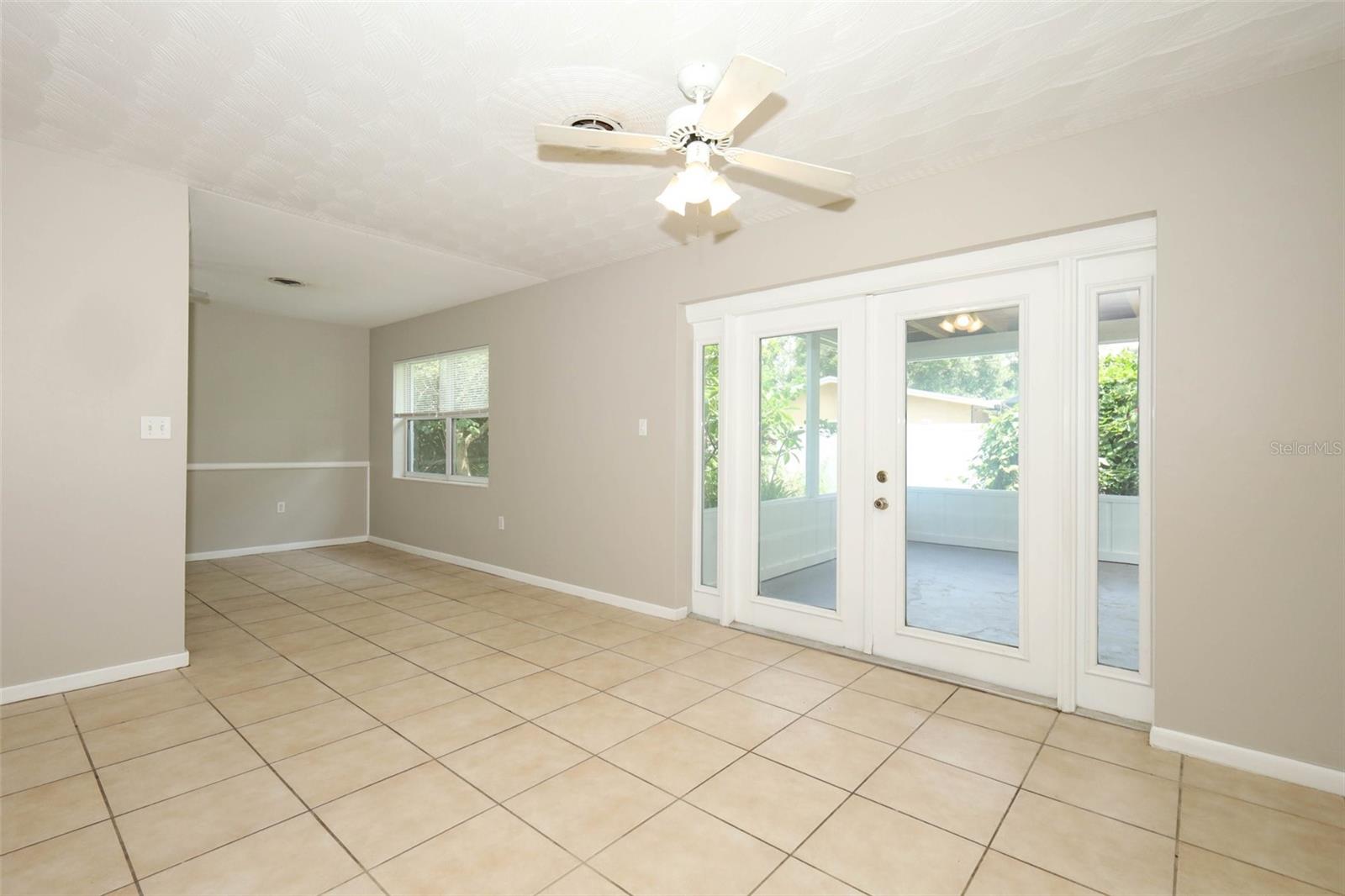 Image 7 of 47 For 904 Hall Street