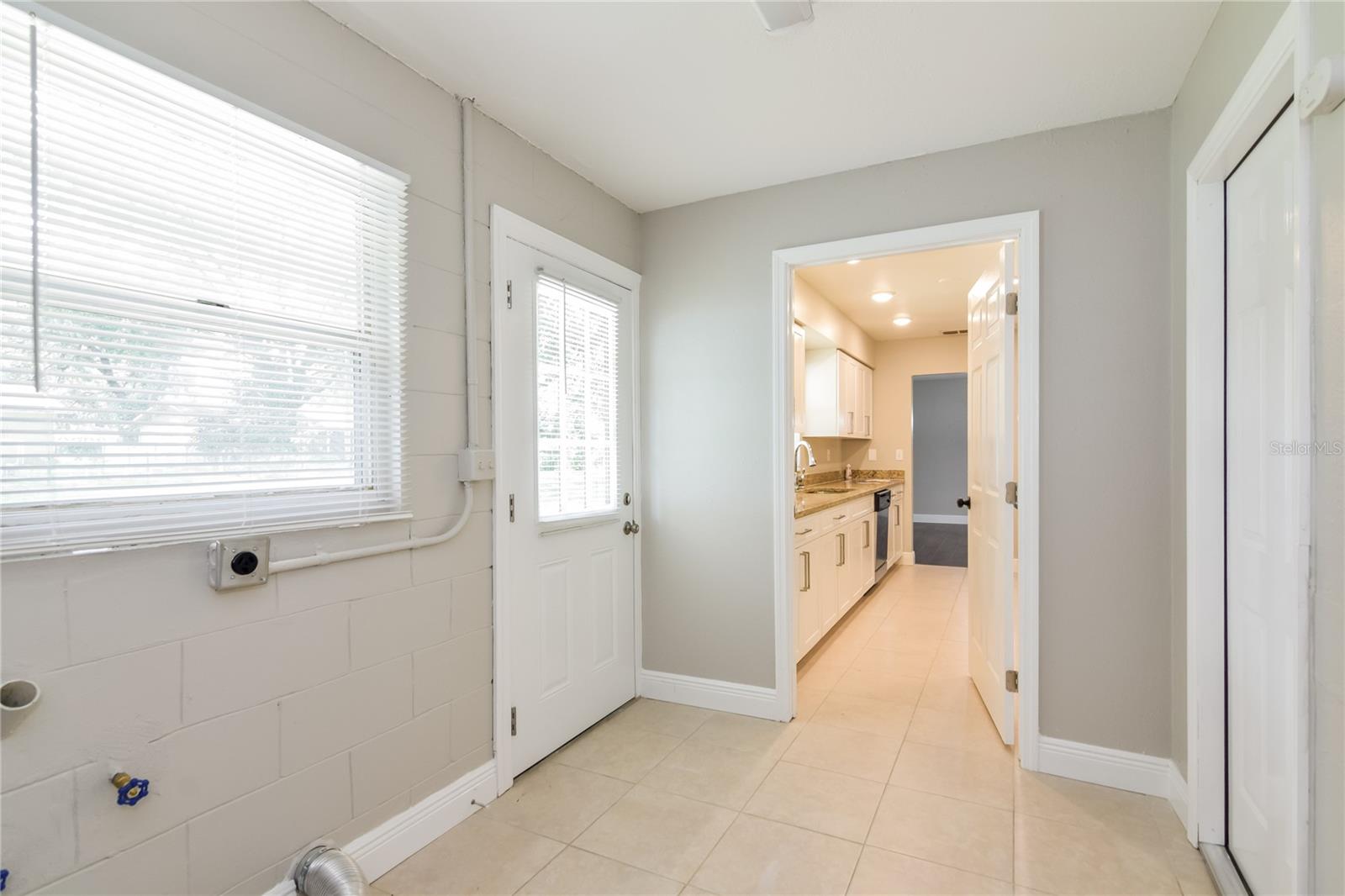 Image 12 of 16 For 6522 Dartmouth Road