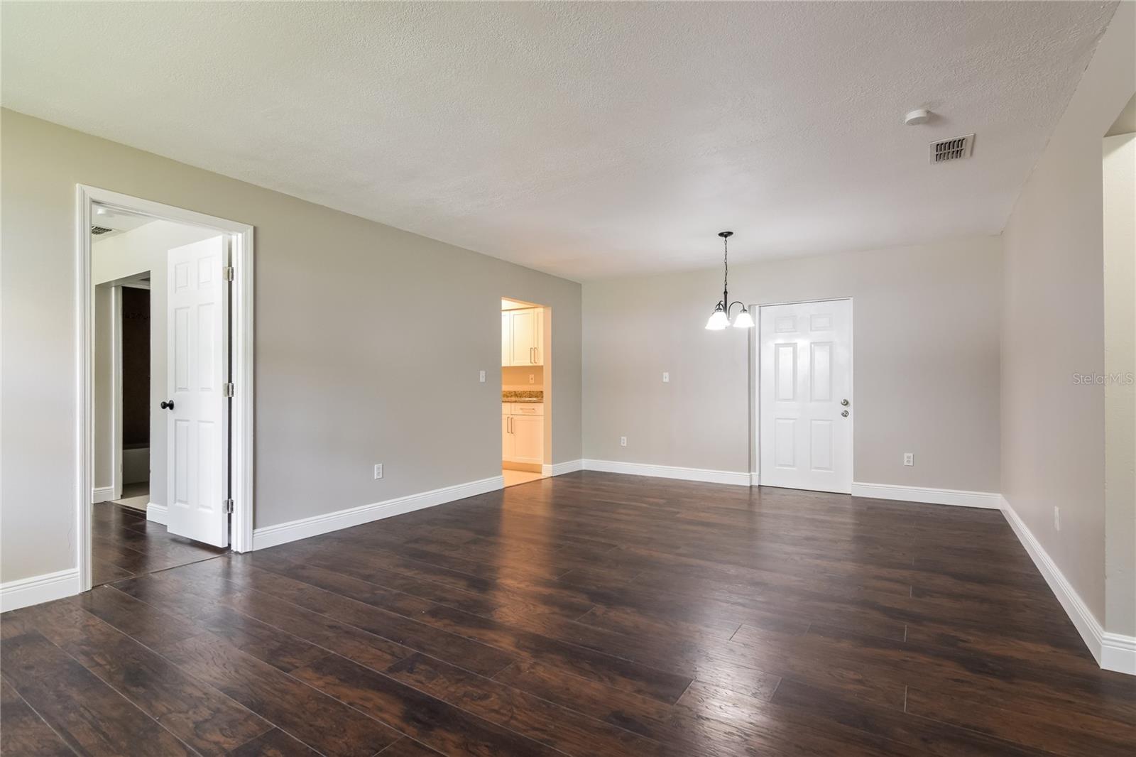 Image 3 of 16 For 6522 Dartmouth Road