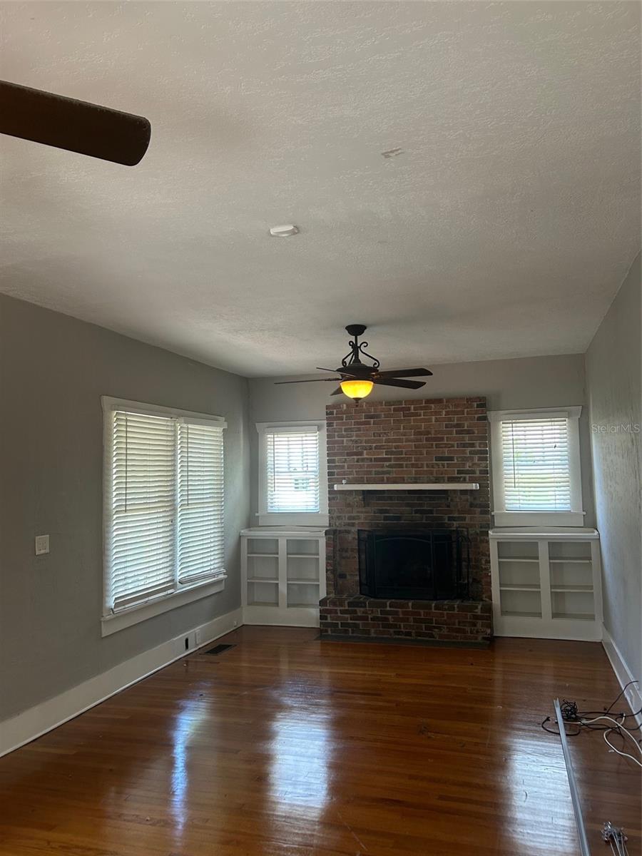 Image 4 of 12 For 1629 Ferris Avenue