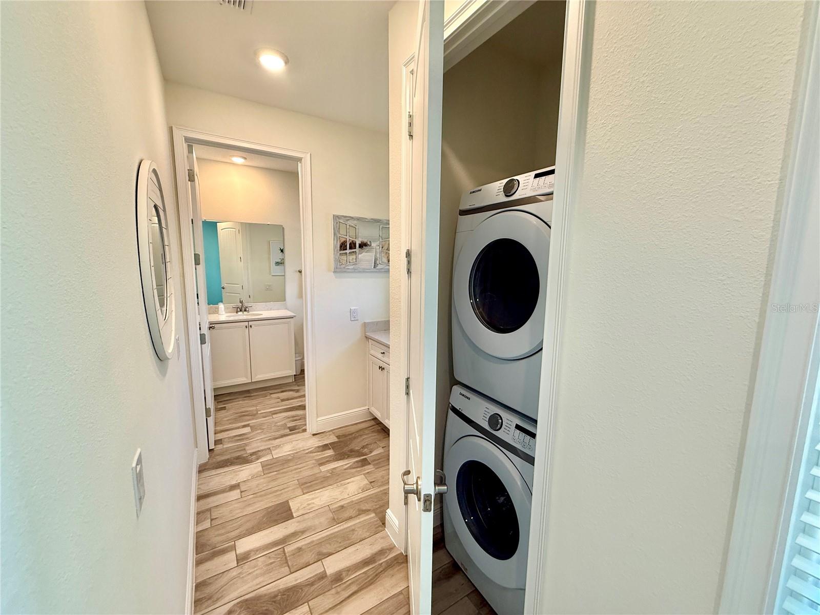 Image 11 of 76 For 2906 Castaway Lane